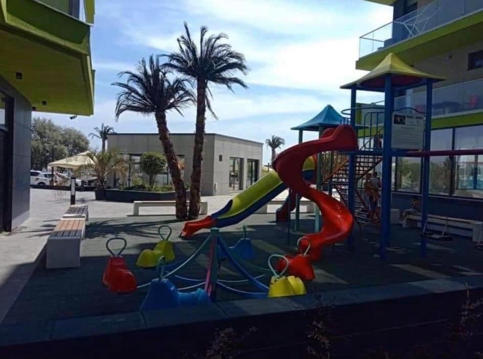 Alz Beach Apartments In Alezzi Beach Resort Năvodari المظهر الخارجي الصورة
